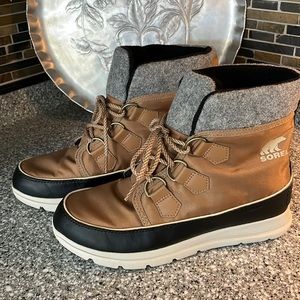 SOREL Explorer Carnival Boots Size 9